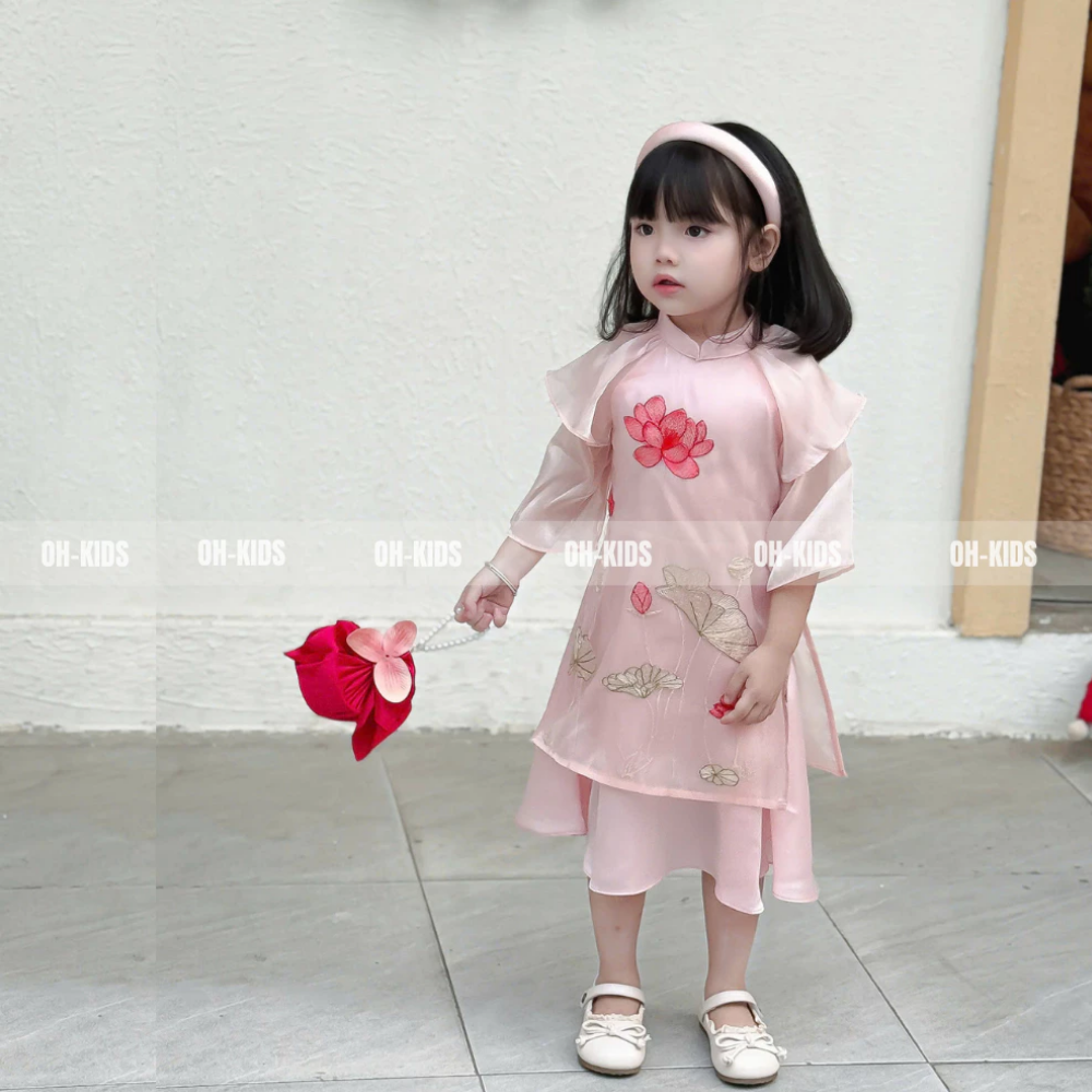 ao-dai-cach-tan-theu-hoa-sen-oh18 (16)