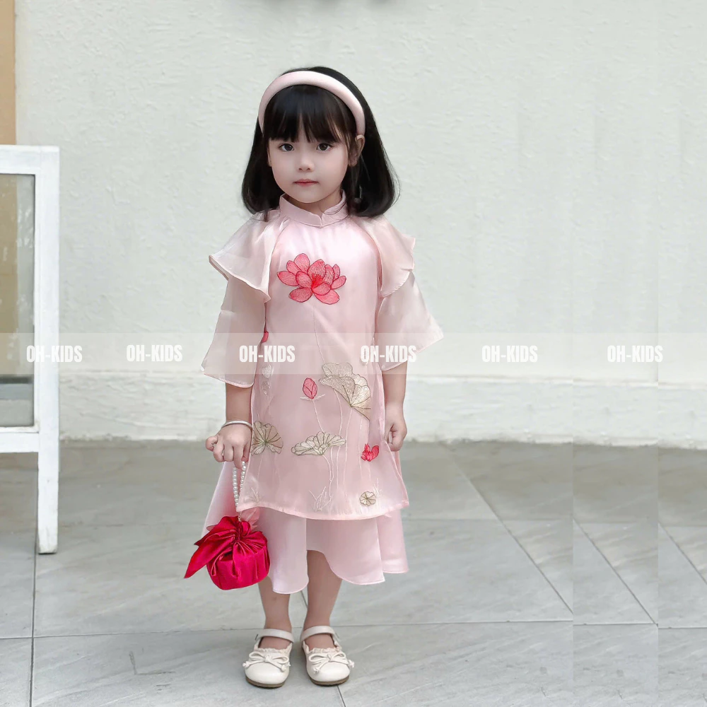 ao-dai-cach-tan-theu-hoa-sen-oh18 (17)