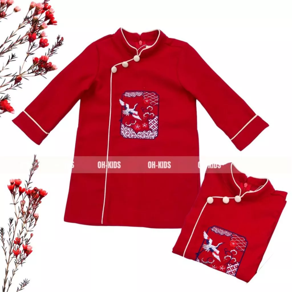 ao-dai-cach-tan-be-trai (5)