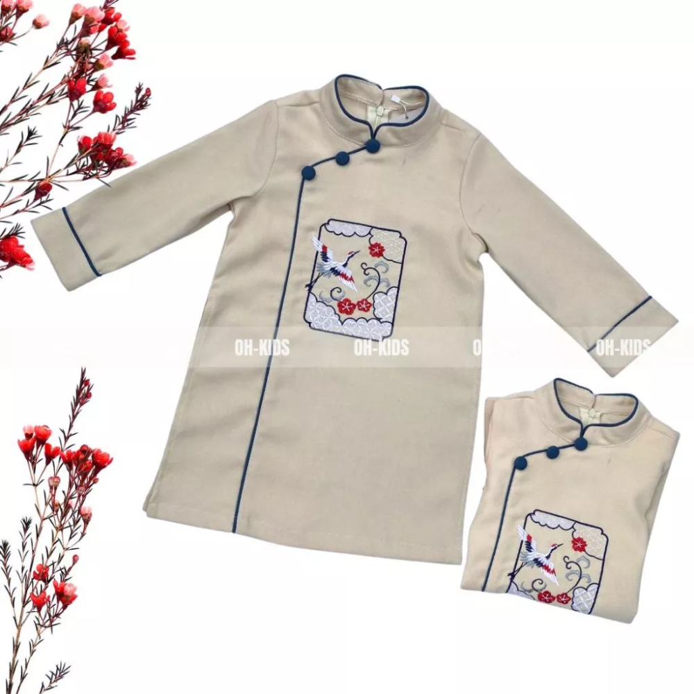 ao-dai-cach-tan-be-trai (6)